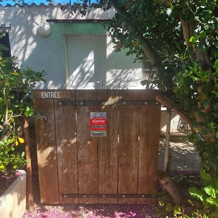 Studio En Camargue Arles Exterior foto
