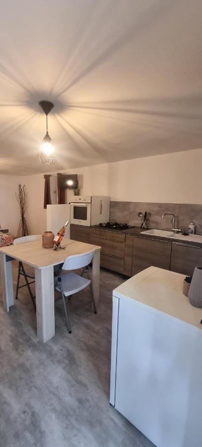 Studio En Camargue Arles Exterior foto