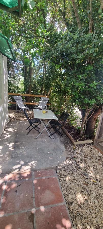 Studio En Camargue Arles Exterior foto